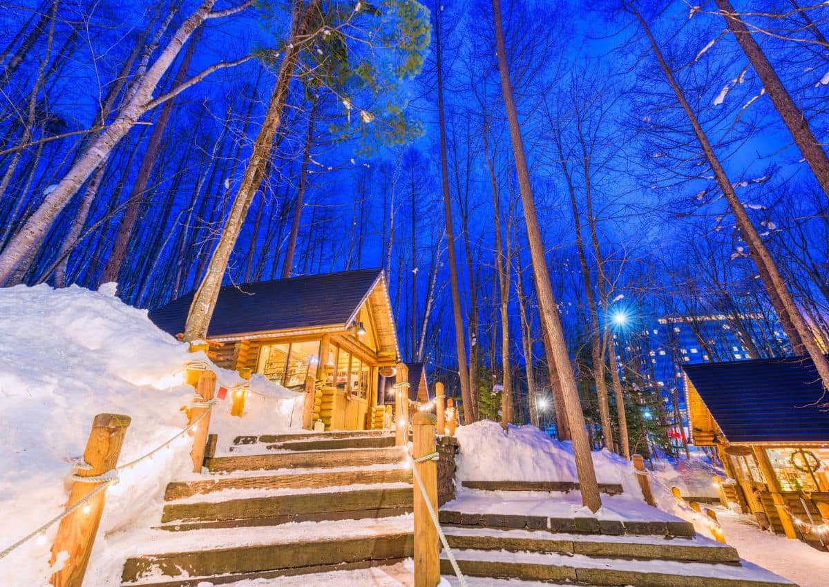 Hytter ved skumringstid, Furano, Hokkaido