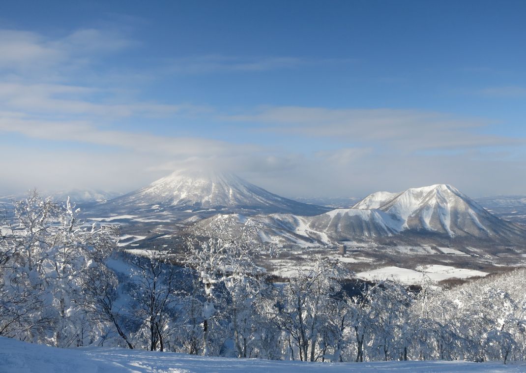 Udsigt over Niseko og Mt. Yotei, Hokkaido, Japan 