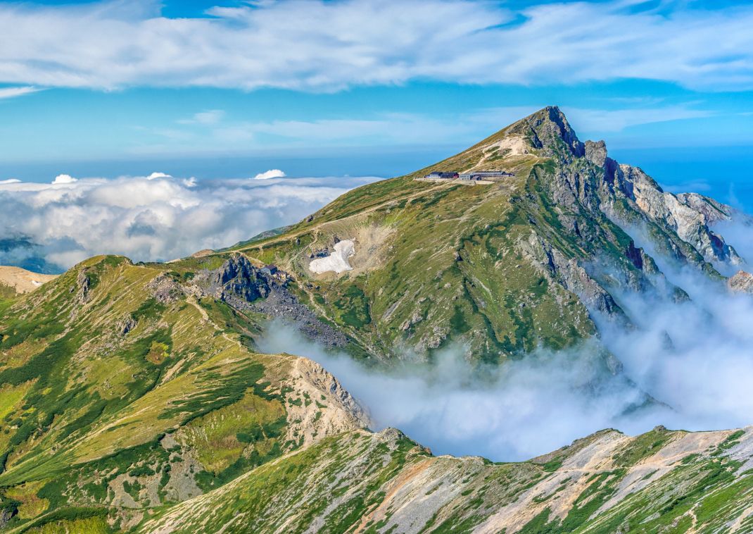 Tinderne af de nordiske japanske alper, Hakuba, Nagano, Japan.