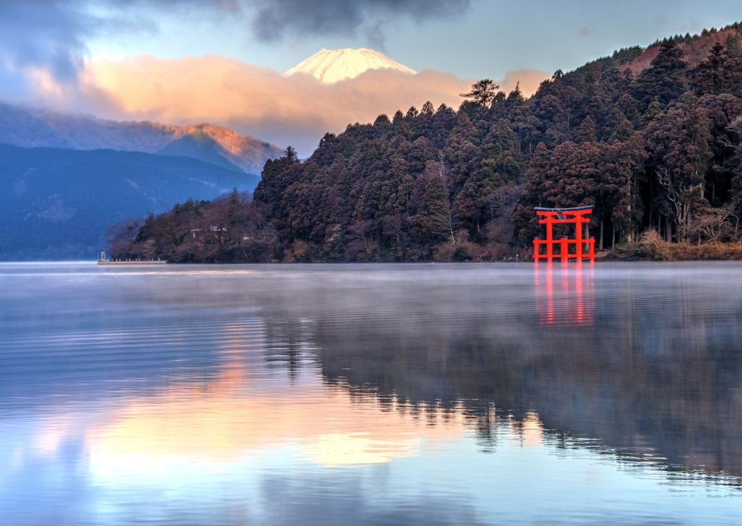 Mount Fuji-refleksion på Lake Ashinoko, Hakone, Japan