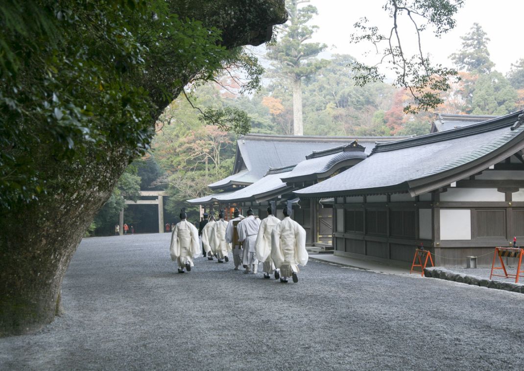  Shinto præster i Ise helligdommen, Japan
