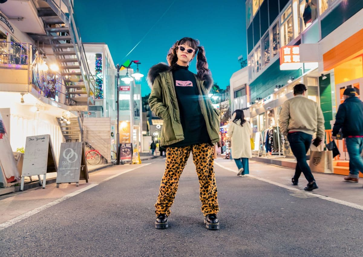 Kvinde på Cat Street i Harajuku, Tokyo