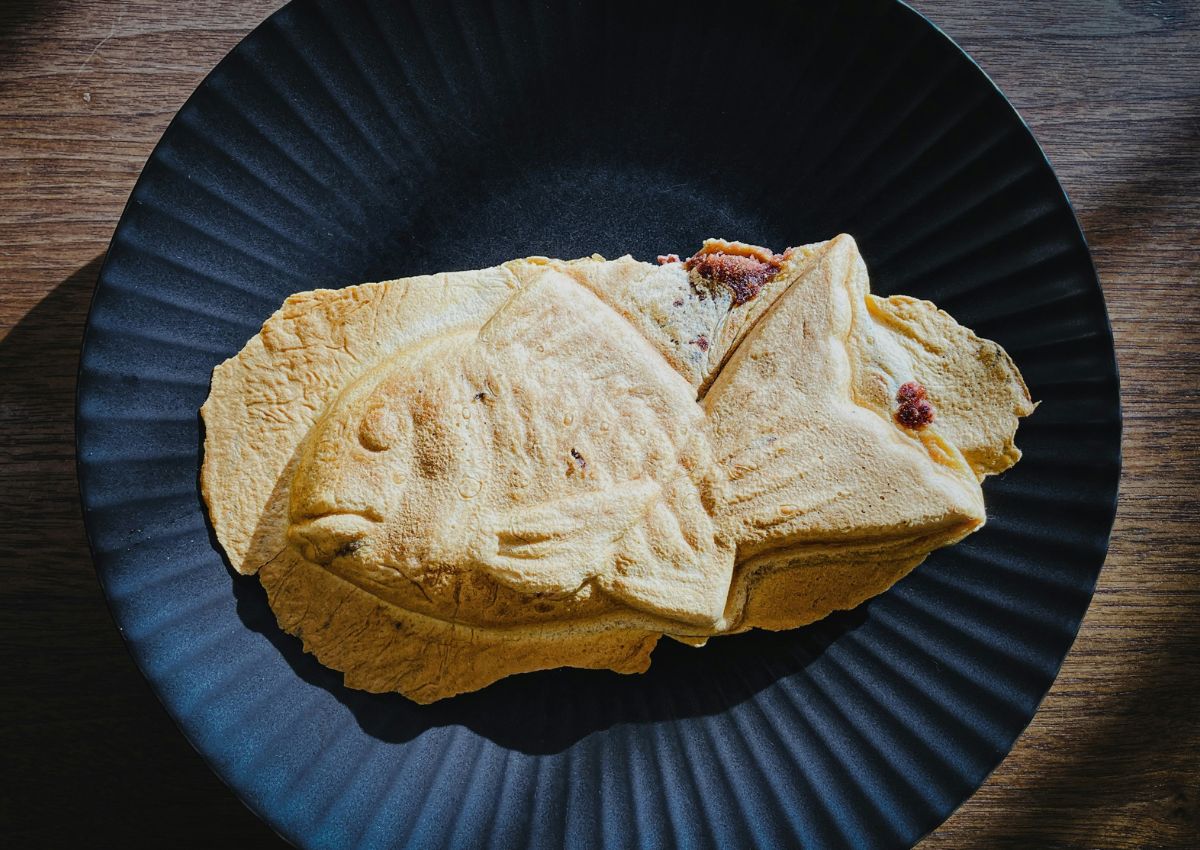Taiyaki, en sød dessert med rød bønnepasta, Japan