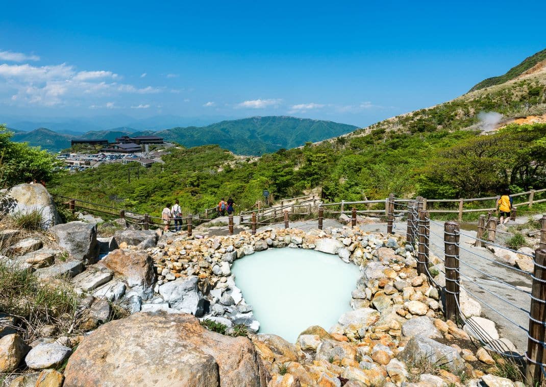 Owakudani svovlvarm kilde nær Lake Ashi i Hakone, Japan