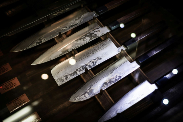 Japanske knive i en butik