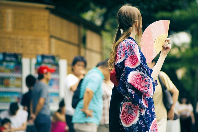 Pige iført yukata