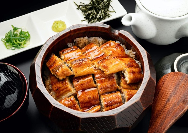 Grillet unagi-ål med ris
