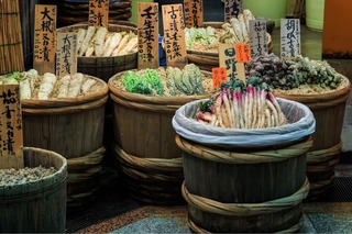 Syltede grøntsager på Nishiki Market, Kyoto