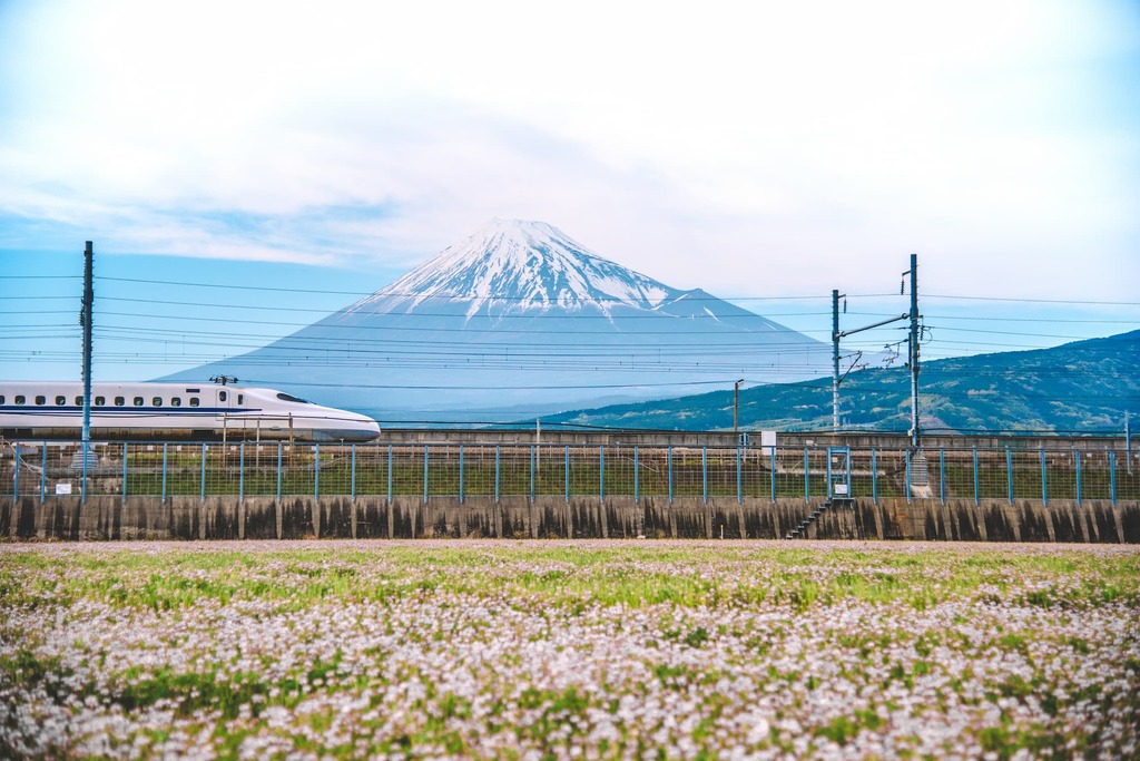 Udsigt over Mt. Fuji og Tokaido Shinkansen, Shizuoka, Japan