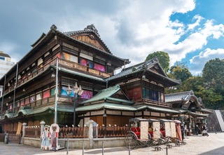 Den berømte hovedbygning ved Dogo Onsen, Matsuyama