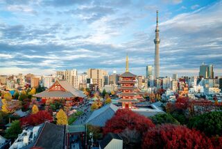 Asakusa-kvarteret med Tokyo Skytree i baggrunden, Tokyo 