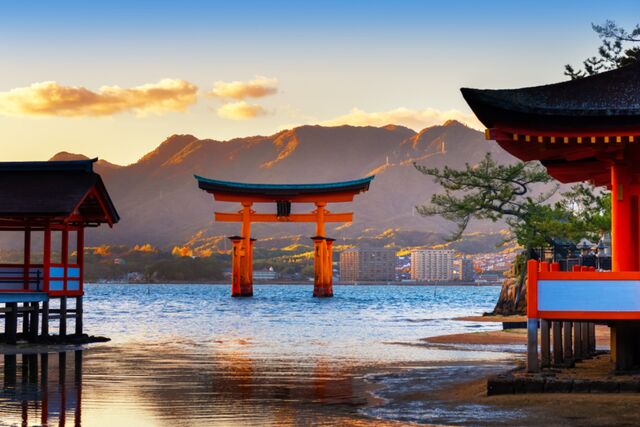 Den berømte “flydende” torii-port på Miyajima ved Hiroshima 