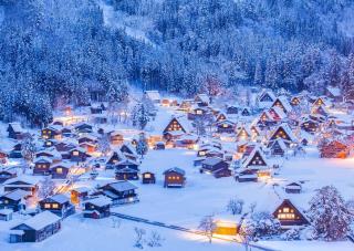 Landsbyen Shirakawa-go om vinteren