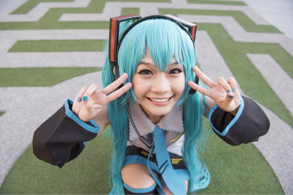 Pige klædt ud som anime-figur