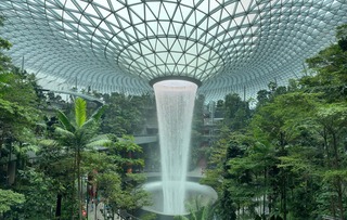 Rain vortex, Changi Airport